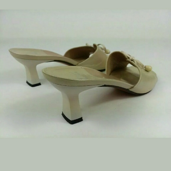 Stuart Weitzman Open Toe Bow Tie Block Heel Pumps - Picture 6 of 7